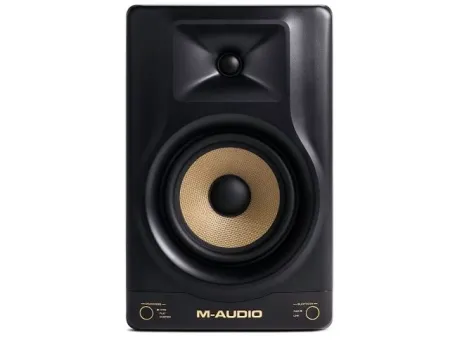 Купить M-audio Forty Sixty по выгодной цене в Санкт-Петербурге