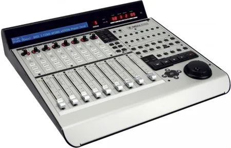 Купить MACKIE MCU PRO Control Universal PRO по выгодной цене в Санкт-Петербурге