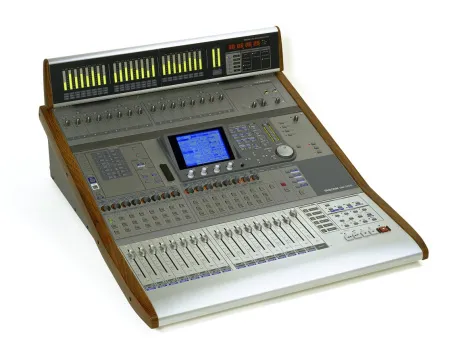 Купить Tascam DM-3200 по выгодной цене в Санкт-Петербурге